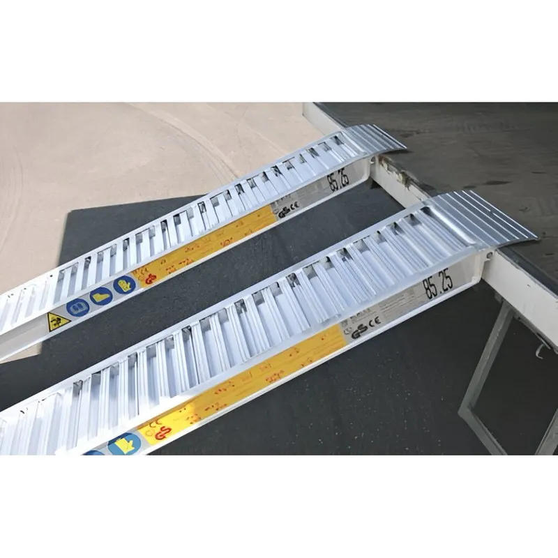 148.50 Rampas de carga en aluminio para rueda y oruga de goma | 5000 mm
