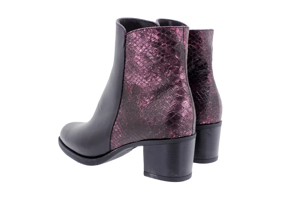 Ankle boot Black Leather