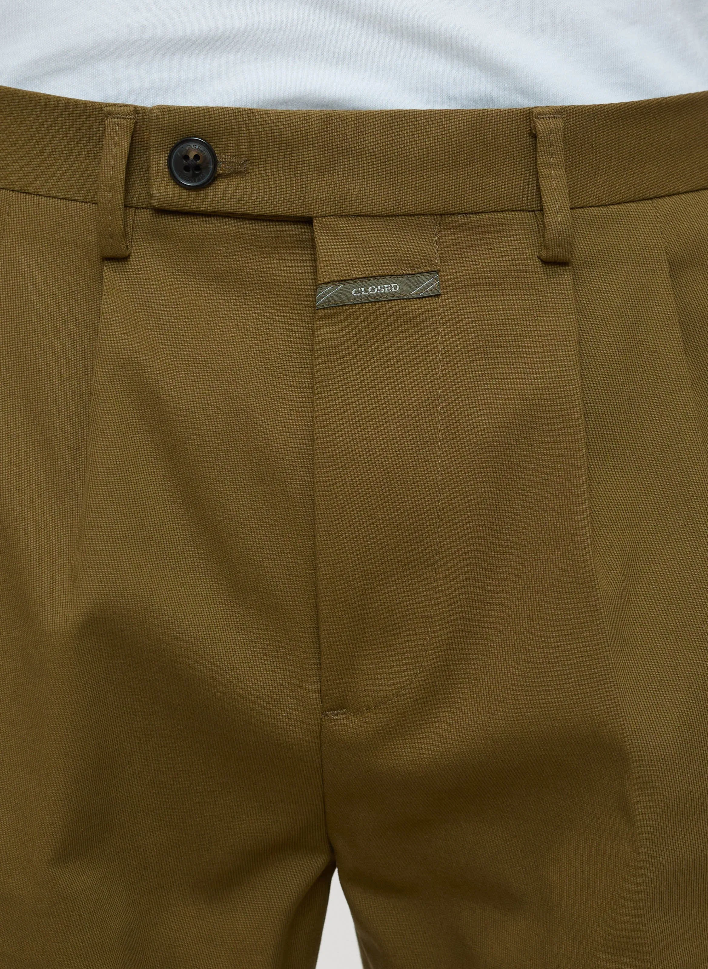 BERGEN  CHINO EN SARGA DE ALGODóN ELáSTICO EN DORADO