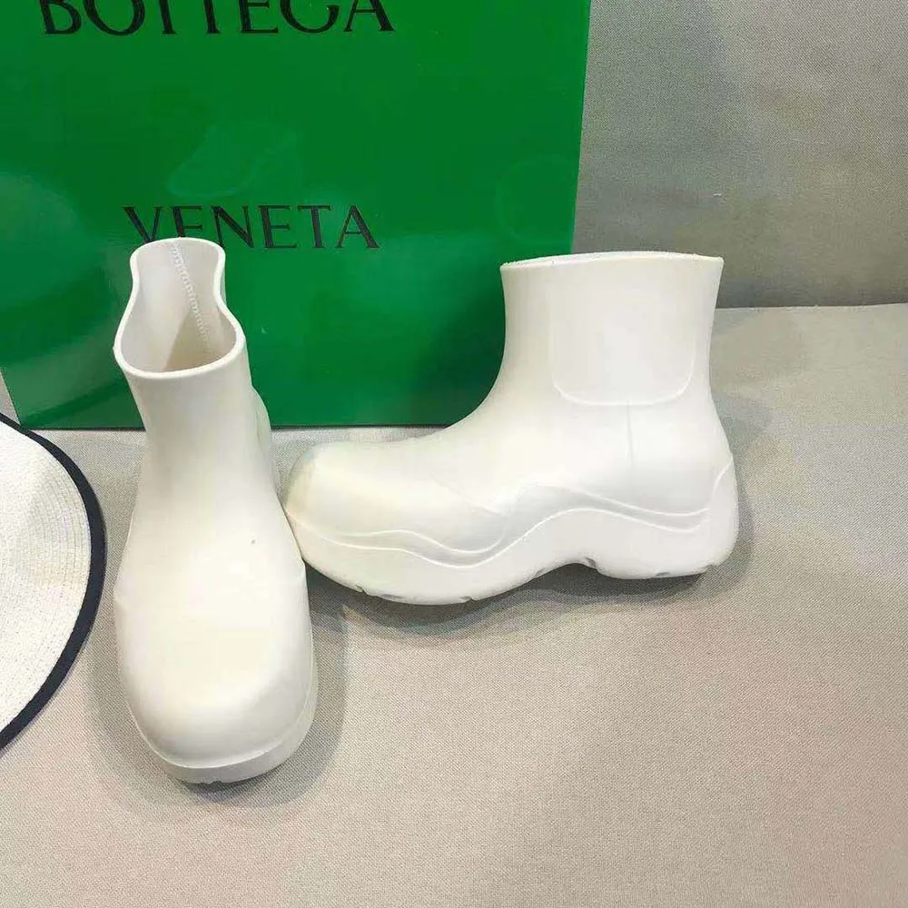 BOTTEGA VENETA BOTíN PUDDLE UNISEXBLANCO