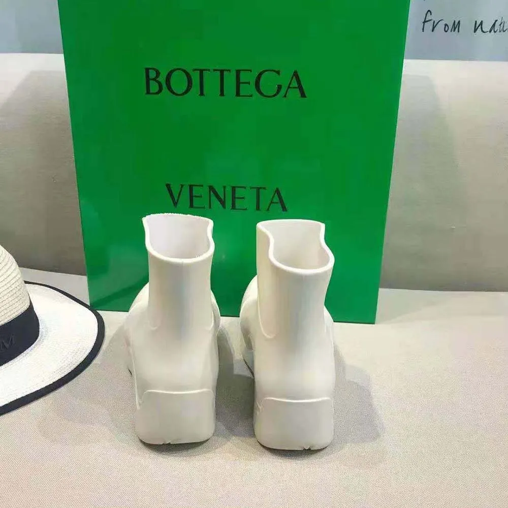BOTTEGA VENETA BOTíN PUDDLE UNISEXBLANCO