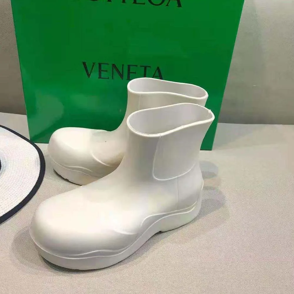 BOTTEGA VENETA BOTíN PUDDLE UNISEXBLANCO