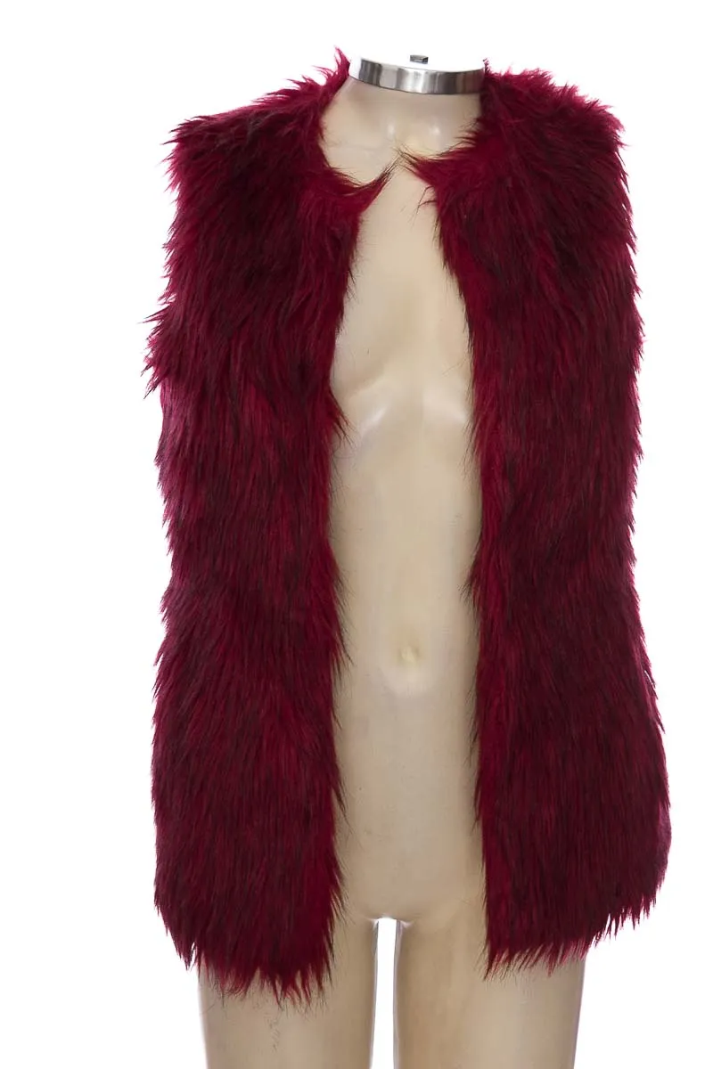 CHAQUETA / ABRIGO COLOR VINOTINTO  BERSHKA
