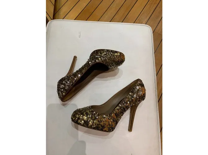 D&G Tacones Dorado 