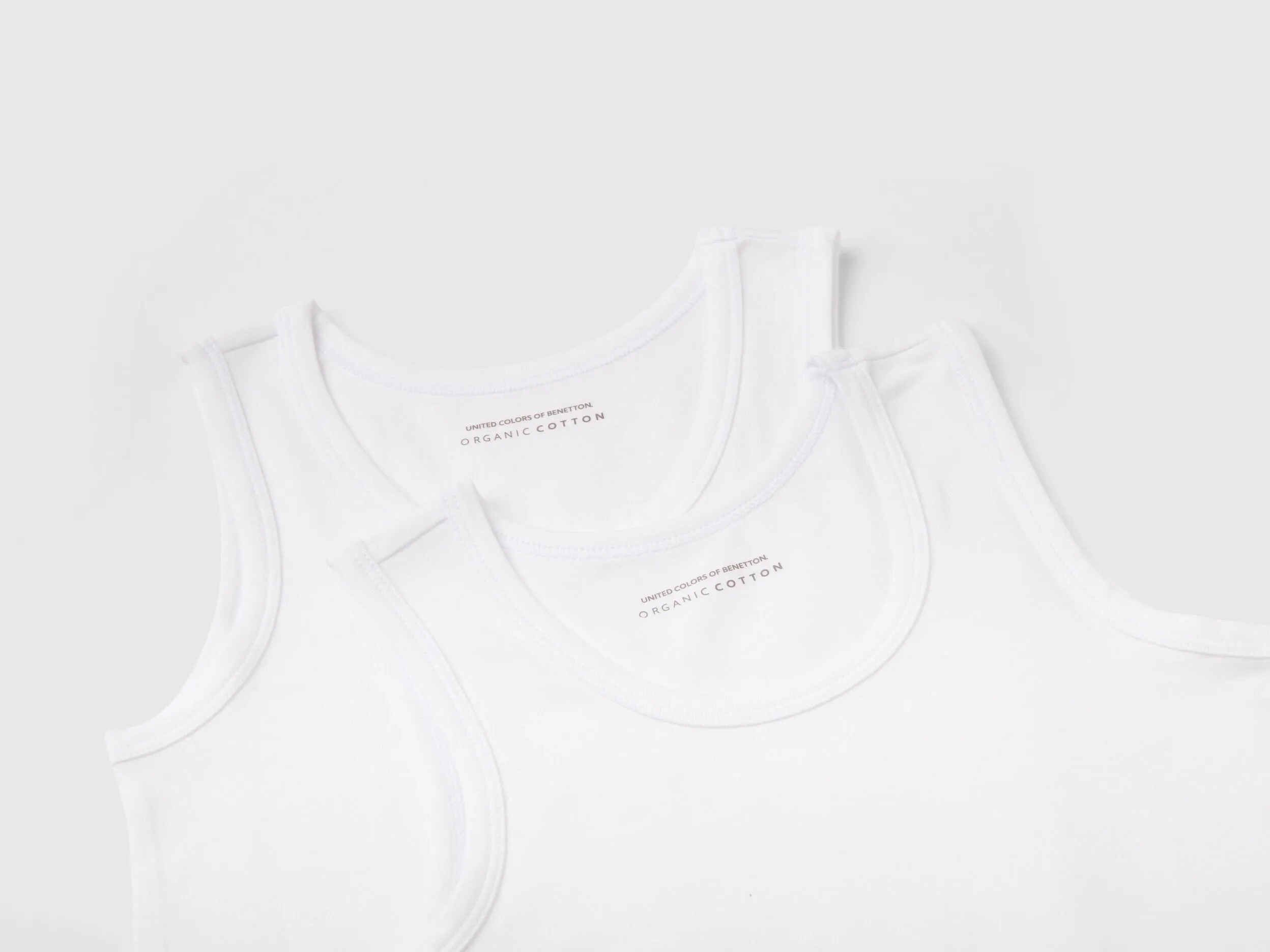 Dos camisetas de tirantes de algodón orgánico elástico