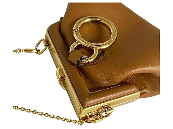 Fendi 7AS051 Primer Pouch en cuero marrón Castaño 