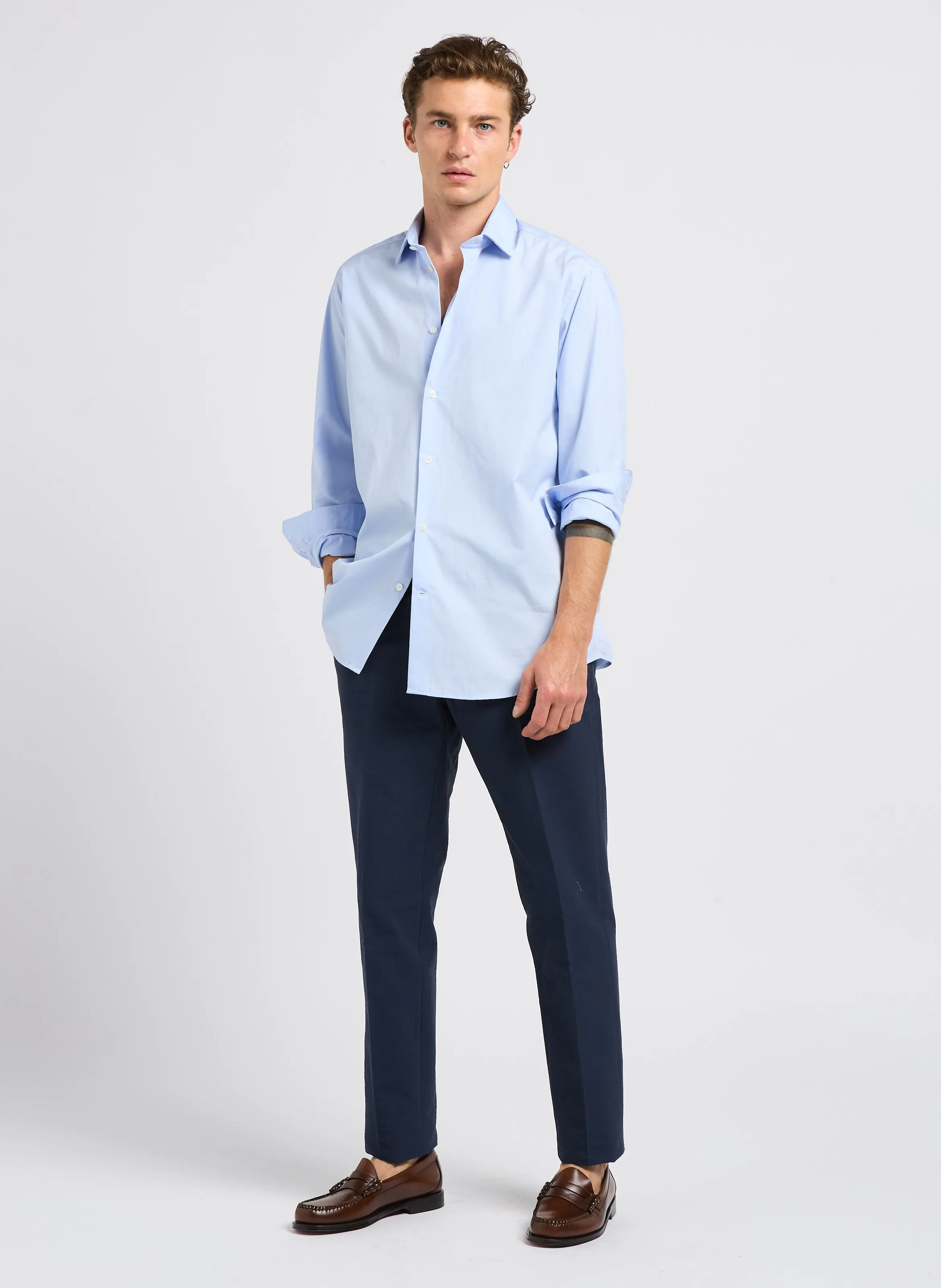 KRAVE  CAMISA RECTA DE ALGODóN CON CUELLO CLáSICO EN AZUL