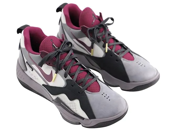 NIKE JORDAN X PARíS SAINTGERMAIN ZOOM '92 BURDEOS EN NEUTRO NEGRO Y GRIS SINTéTICO 
