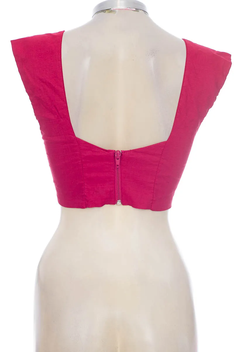 TOP / CAMISETA COLOR VINOTINTO  ESPECIA
