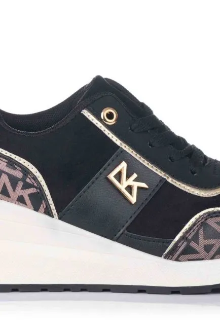 Zapatilla con cuña